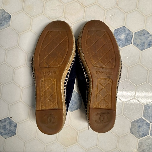 Chanel navy suede espadrille size 37 - Picture 6 of 6